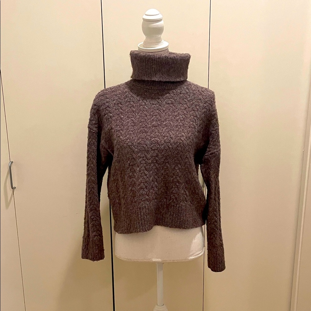 Old navy brown turtleneck sweater small